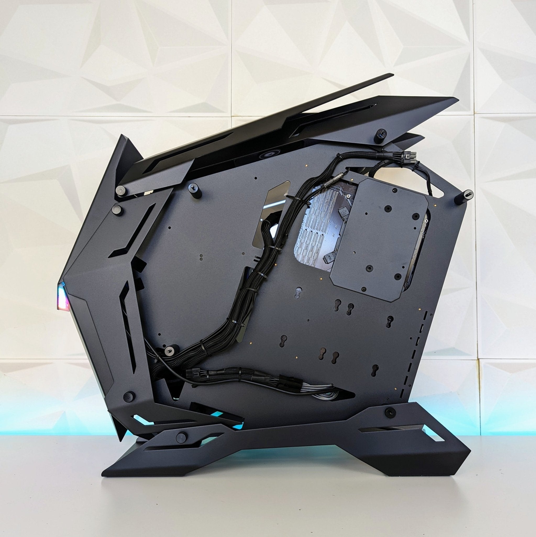 IGaming Intel Core i5 13400F | RTX 4060/ RTX 4060 Ti | Night Fury Mod 3 - Nectostry