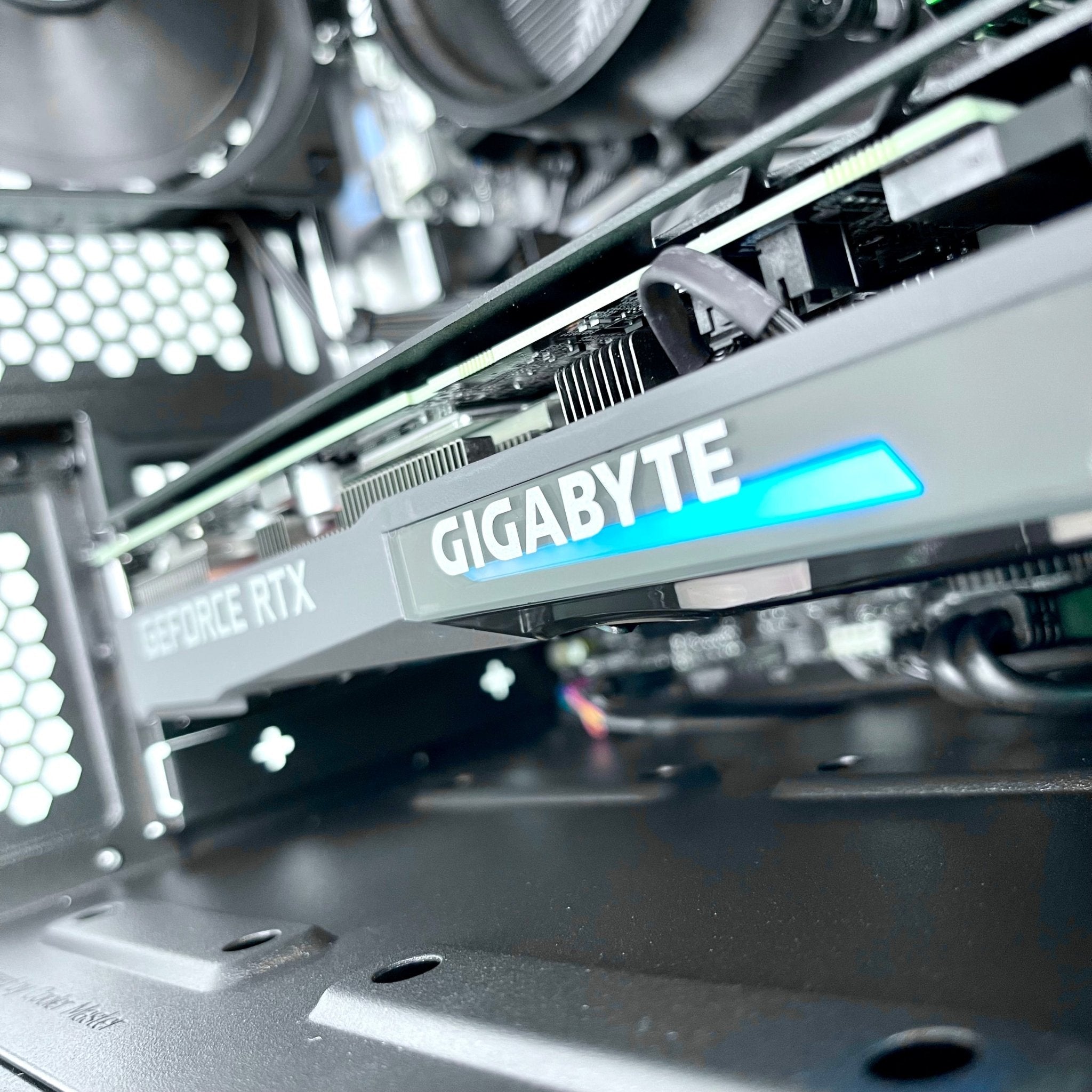 IGaming Ryzen 5 5600 | RTX 4060 Ti/4070S | TD300 Crystal Dark - Nectostry