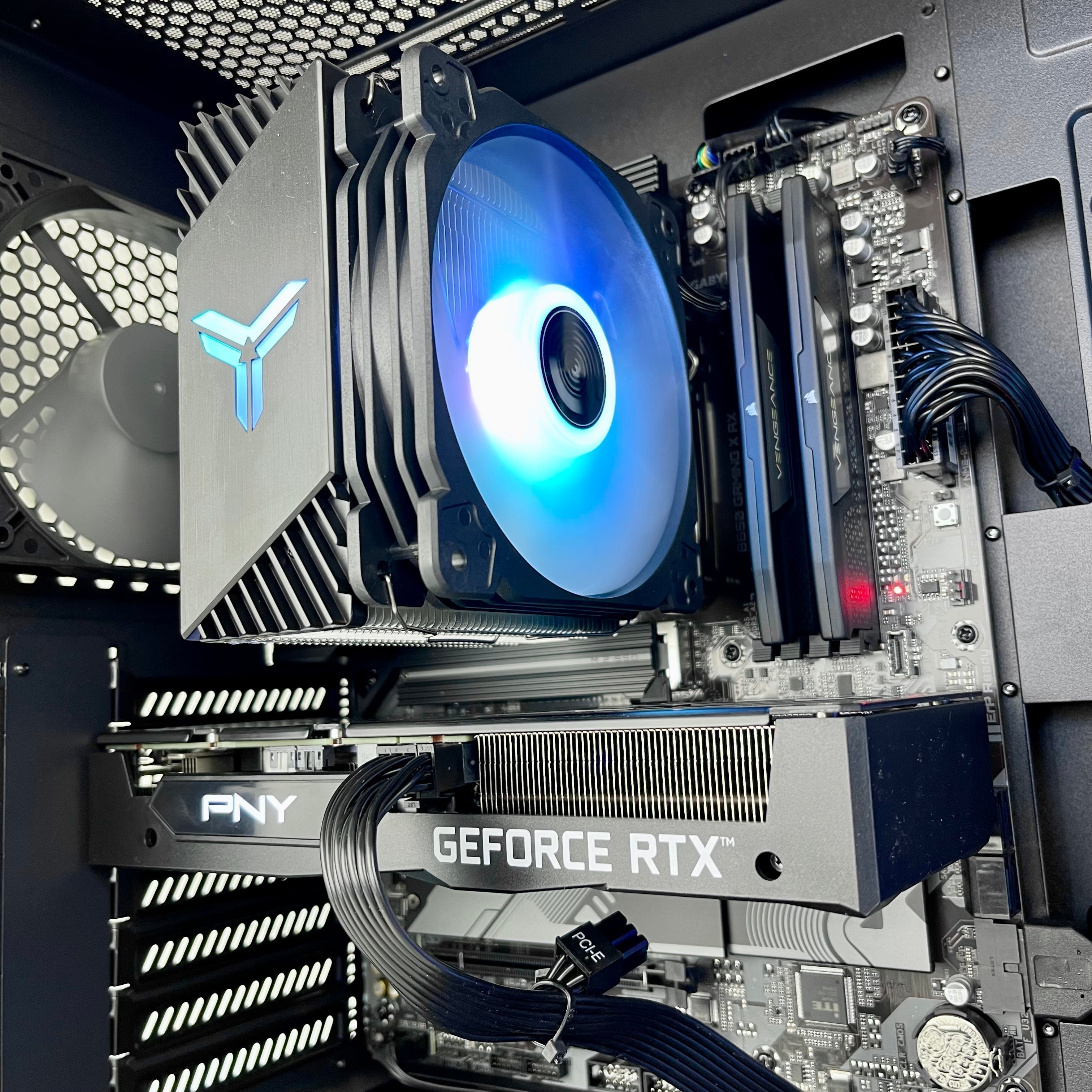 IGaming Ryzen 5 7600X | RTX 4060 - 4070 Ti super | Flux DF600 - Nectostry