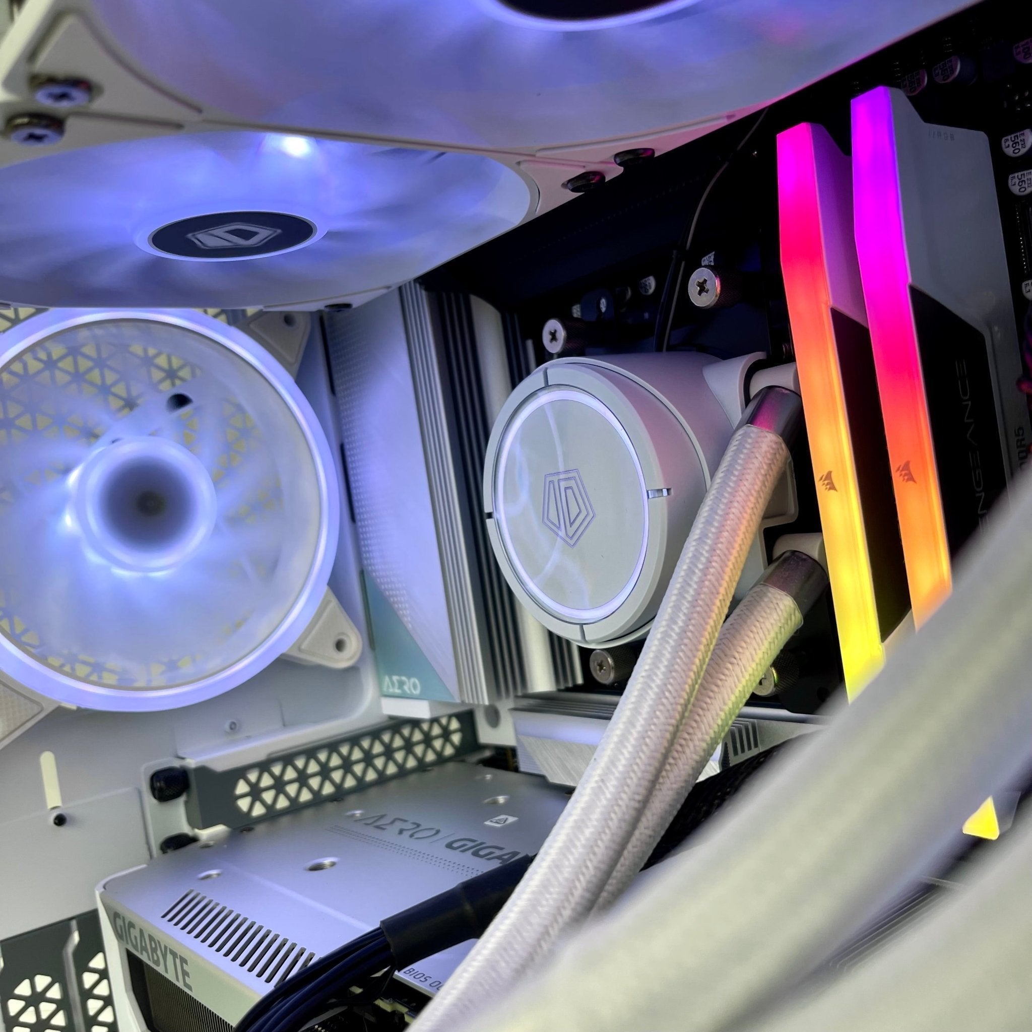 IGaming Ryzen 7 7700x | RTX 4070 Ti | 32GB DDR5 ArcticBlaze 4000D - Nectostry